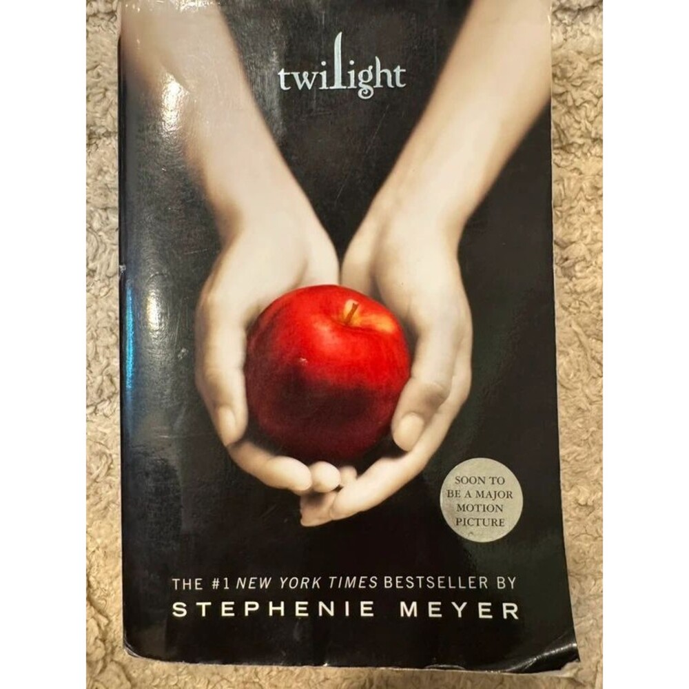 Twilight Book By Stephanie Meyer